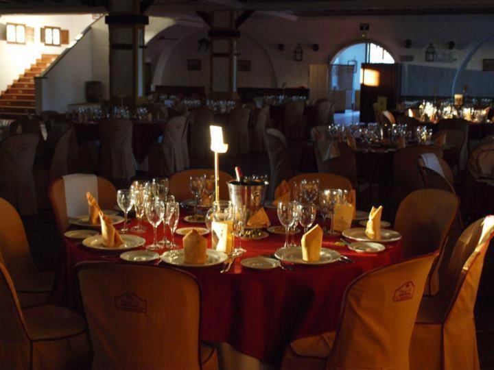 Posada De Jose Mª El Tempranillo Alameda Bagian luar foto