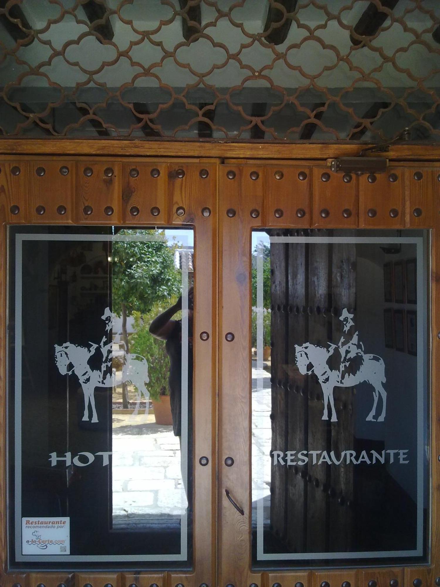 Posada De Jose Mª El Tempranillo Alameda Bagian luar foto