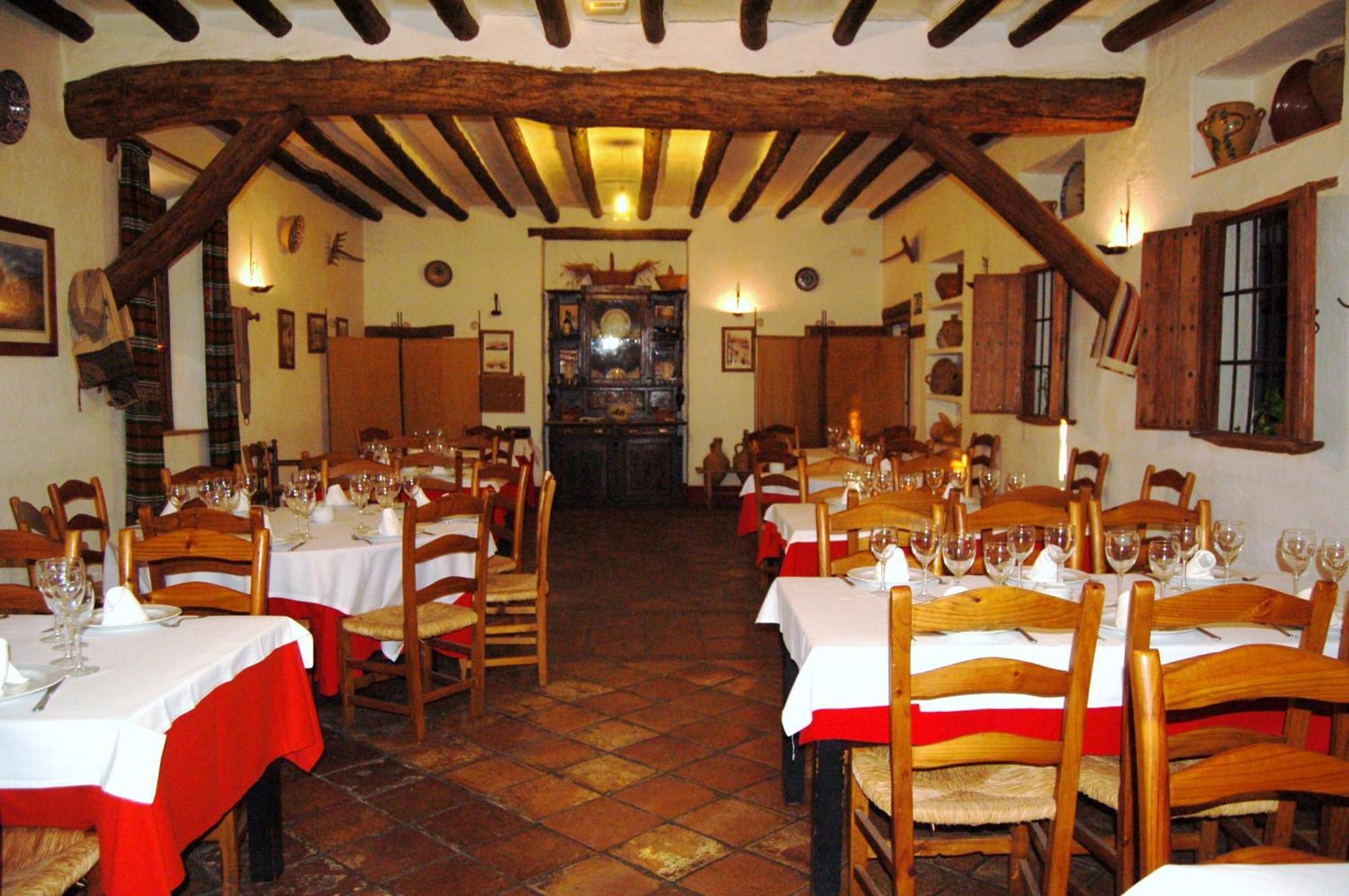 Posada De Jose Mª El Tempranillo Alameda Bagian luar foto