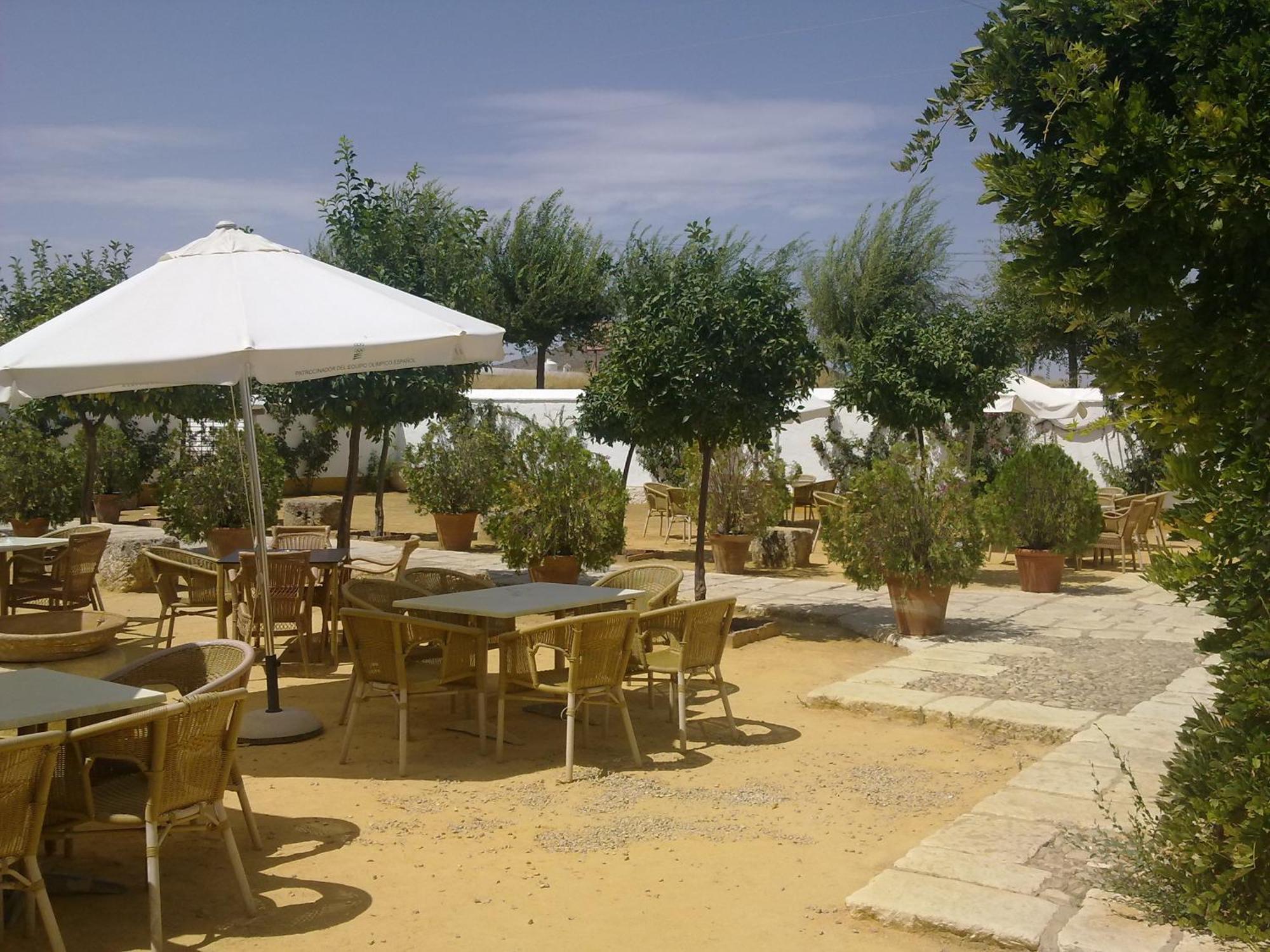 Posada De Jose Mª El Tempranillo Alameda Bagian luar foto